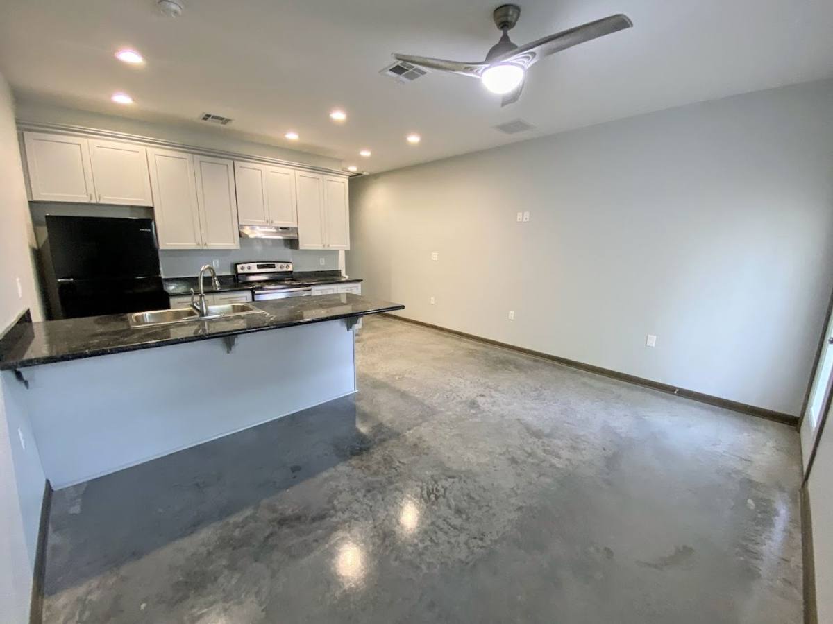 Apartment for rent at 144 Arlington Dr, Lake Charles, LA 70605