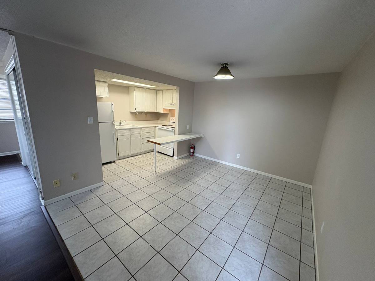 Apartment for rent at 1218 Pomeroy St, Manhattan, KS 66502