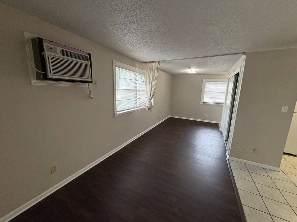 Apartment for rent at 1218 Pomeroy St, Manhattan, KS 66502