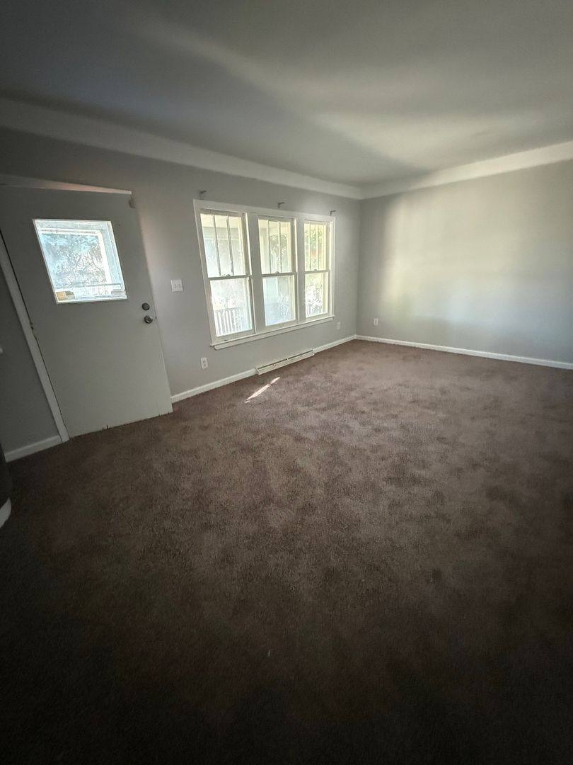 House for rent at 15611 Glander, Eastpointe, MI 48021