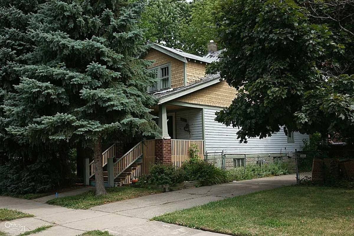House for rent at 15611 Glander, Eastpointe, MI 48021