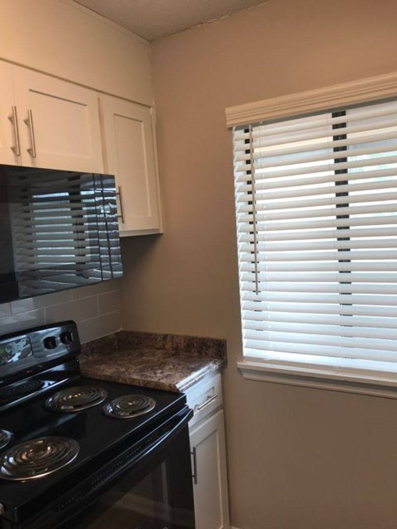 Apartment for rent at 517 26th Ave SE, Moultrie, GA 31768