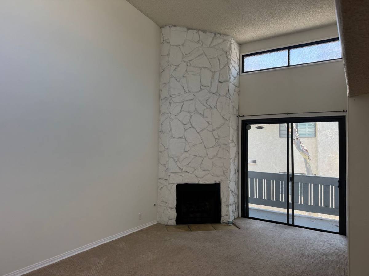Condo for rent at 8162 Manitoba St, Playa Del Rey, CA 90293