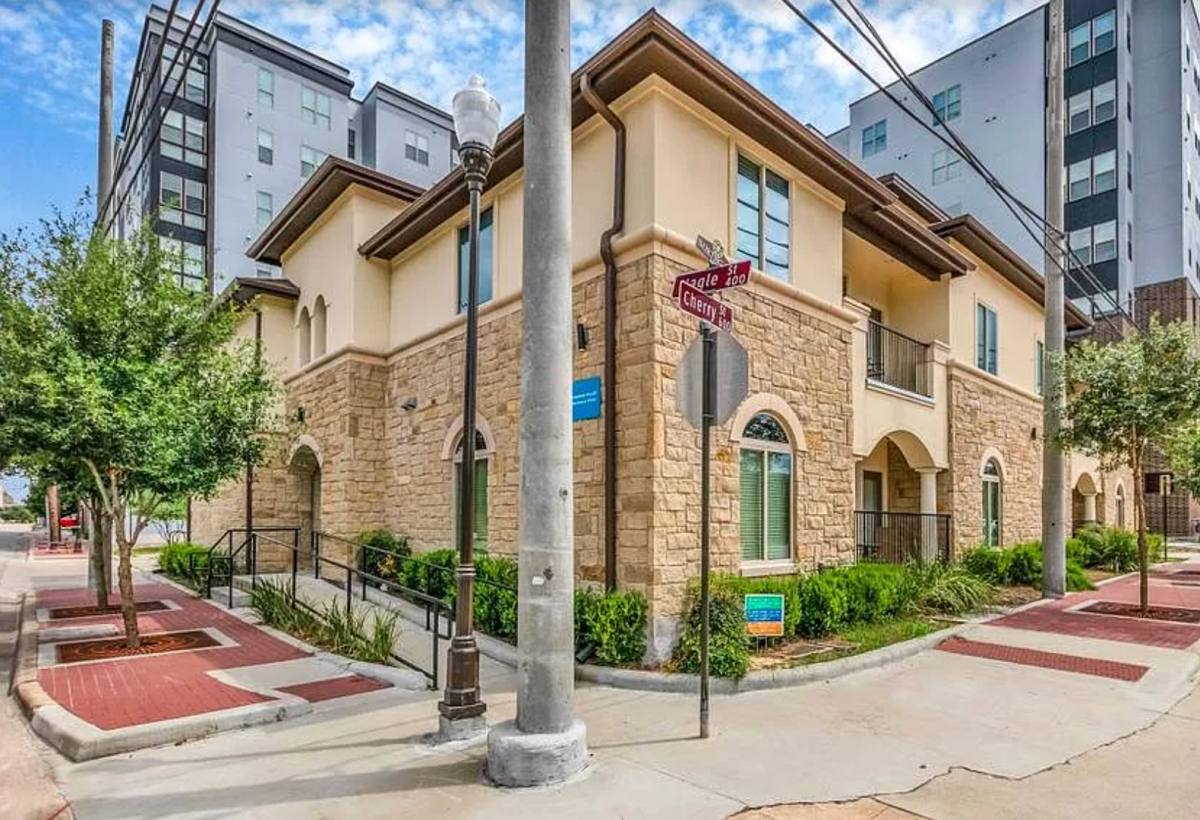 Apartment for rent at 602 Cherry St, College Station, TX 77840