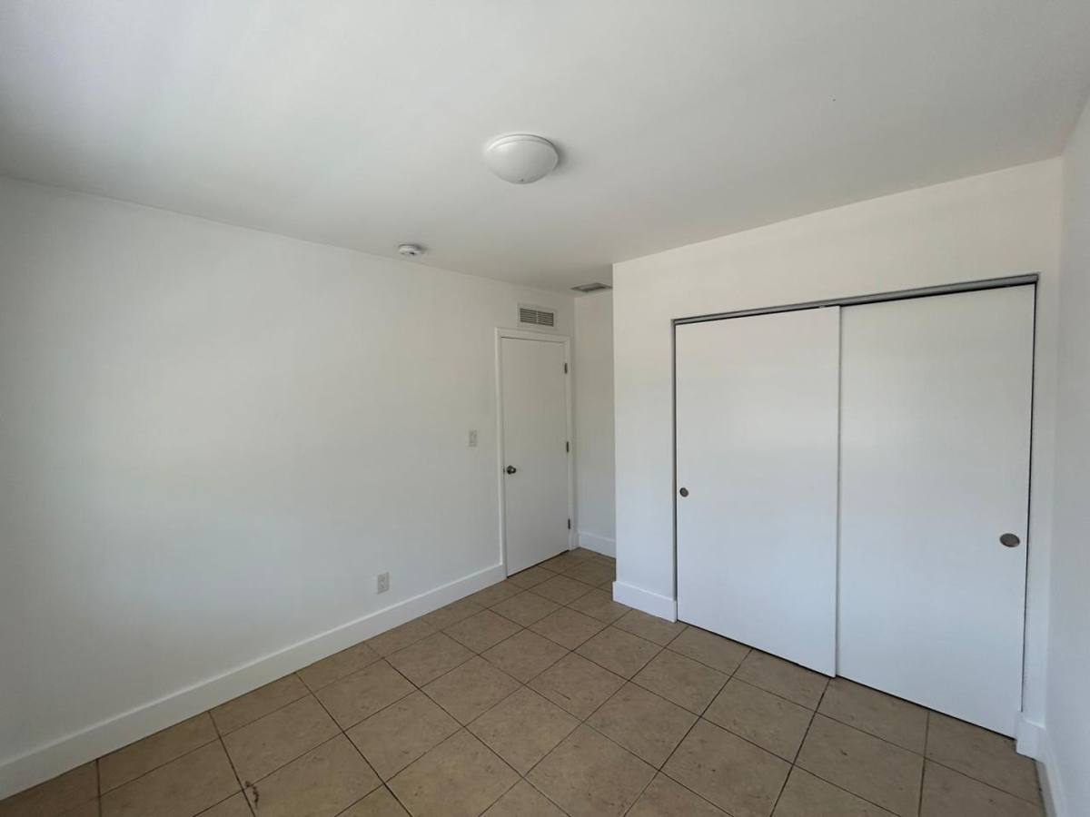 Apartment for rent at 920 SE 2nd Ave, Hallandale, FL 33009