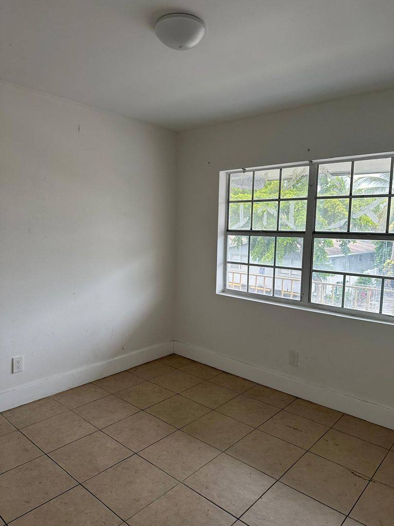 Apartment for rent at 920 SE 2nd Ave, Hallandale, FL 33009