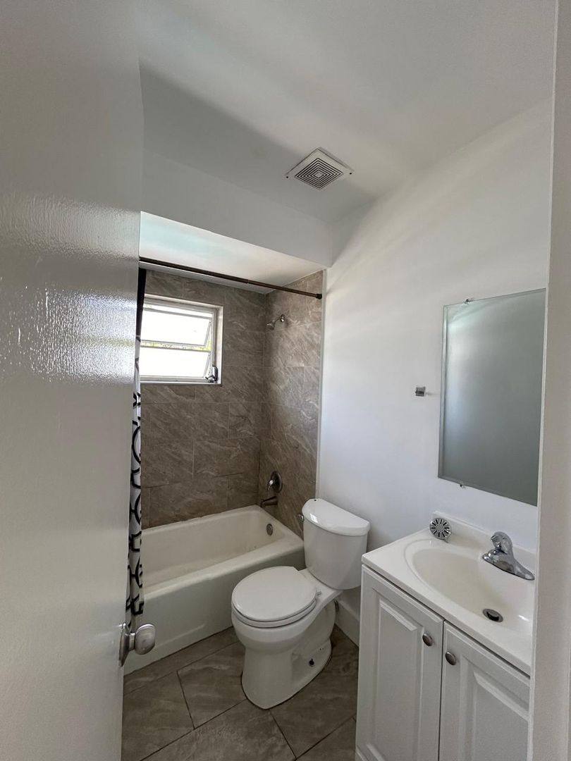 Apartment for rent at 920 SE 2nd Ave, Hallandale, FL 33009