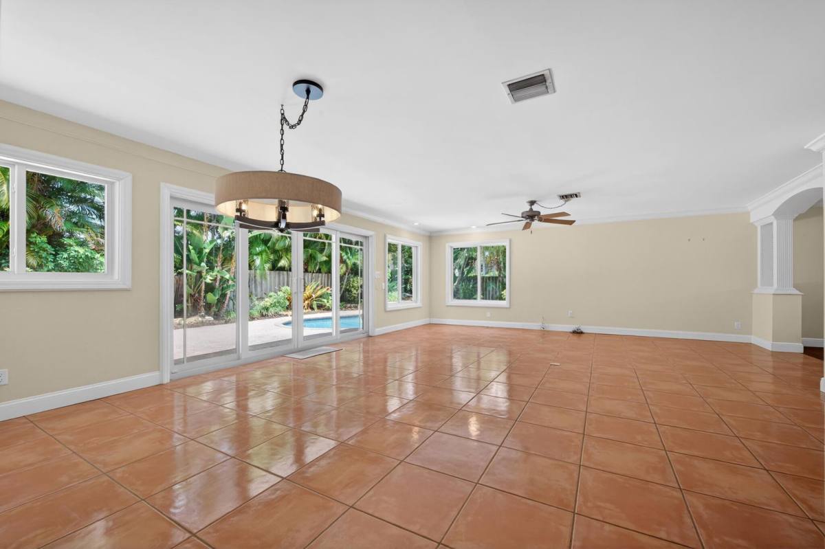 House for rent at 701 SW 5th St, Boca Raton, FL 33486