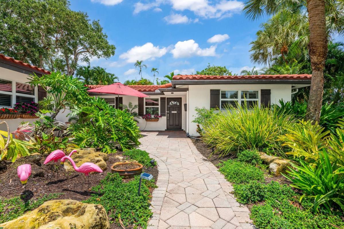 House for rent at 701 SW 5th St, Boca Raton, FL 33486