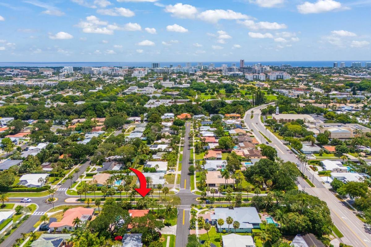 House for rent at 701 SW 5th St, Boca Raton, FL 33486
