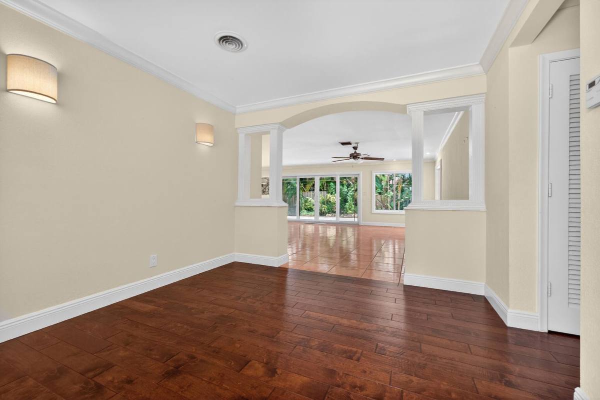 House for rent at 701 SW 5th St, Boca Raton, FL 33486