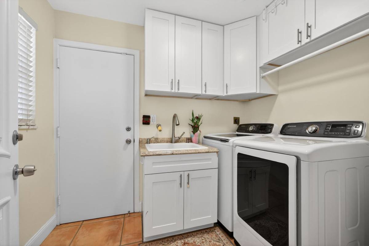House for rent at 701 SW 5th St, Boca Raton, FL 33486