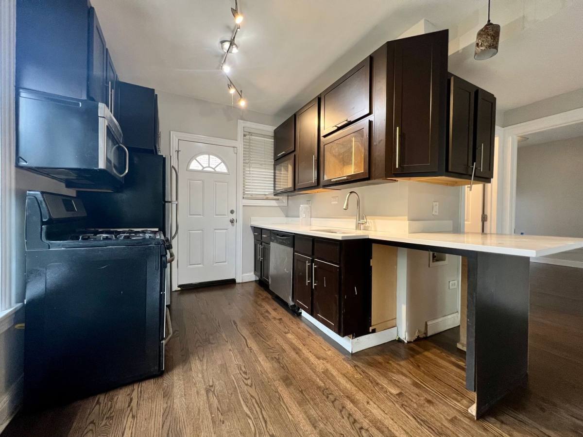 Apartment for rent at 3935 W Altgeld St, Chicago, IL 60647