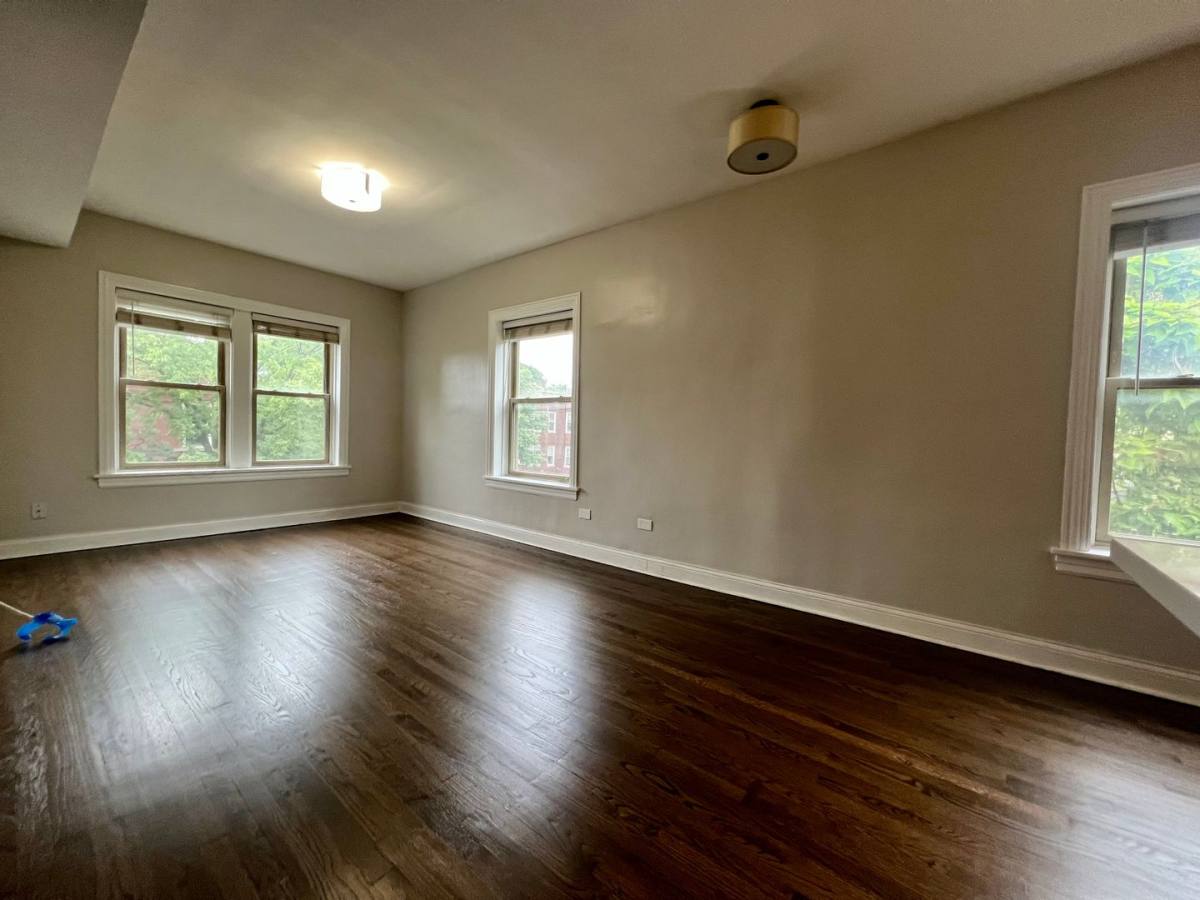 Apartment for rent at 3935 W Altgeld St, Chicago, IL 60647