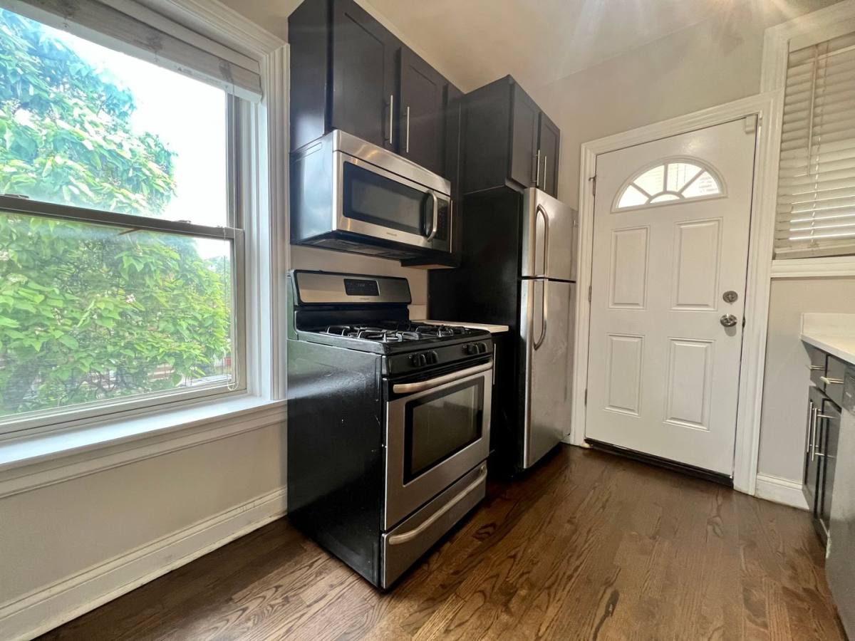 Apartment for rent at 3935 W Altgeld St, Chicago, IL 60647