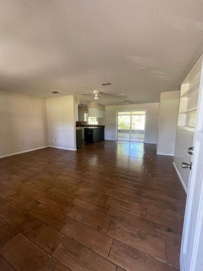 House for rent at 135 W Gardenia Dr, Orange City, FL 32763