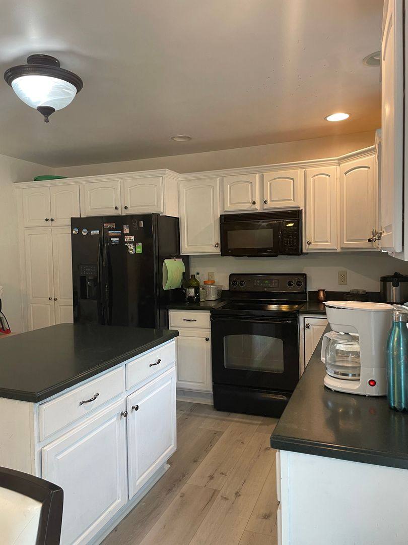 Townhouse for rent at 108 Schoolhouse Rd, Mechanicsburg, PA 17055