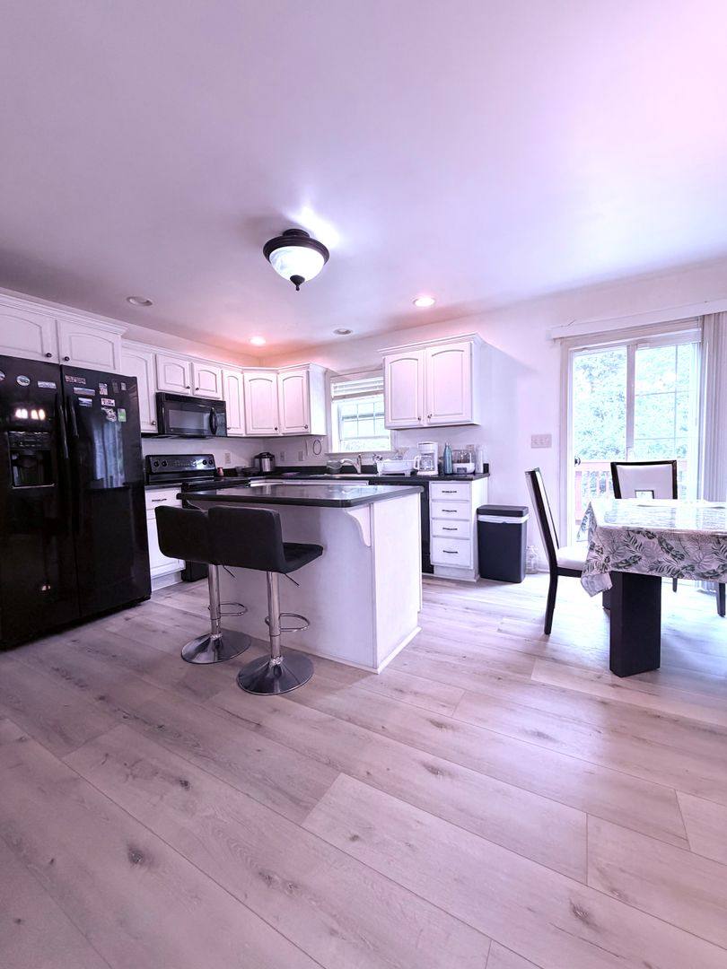Townhouse for rent at 108 Schoolhouse Rd, Mechanicsburg, PA 17055