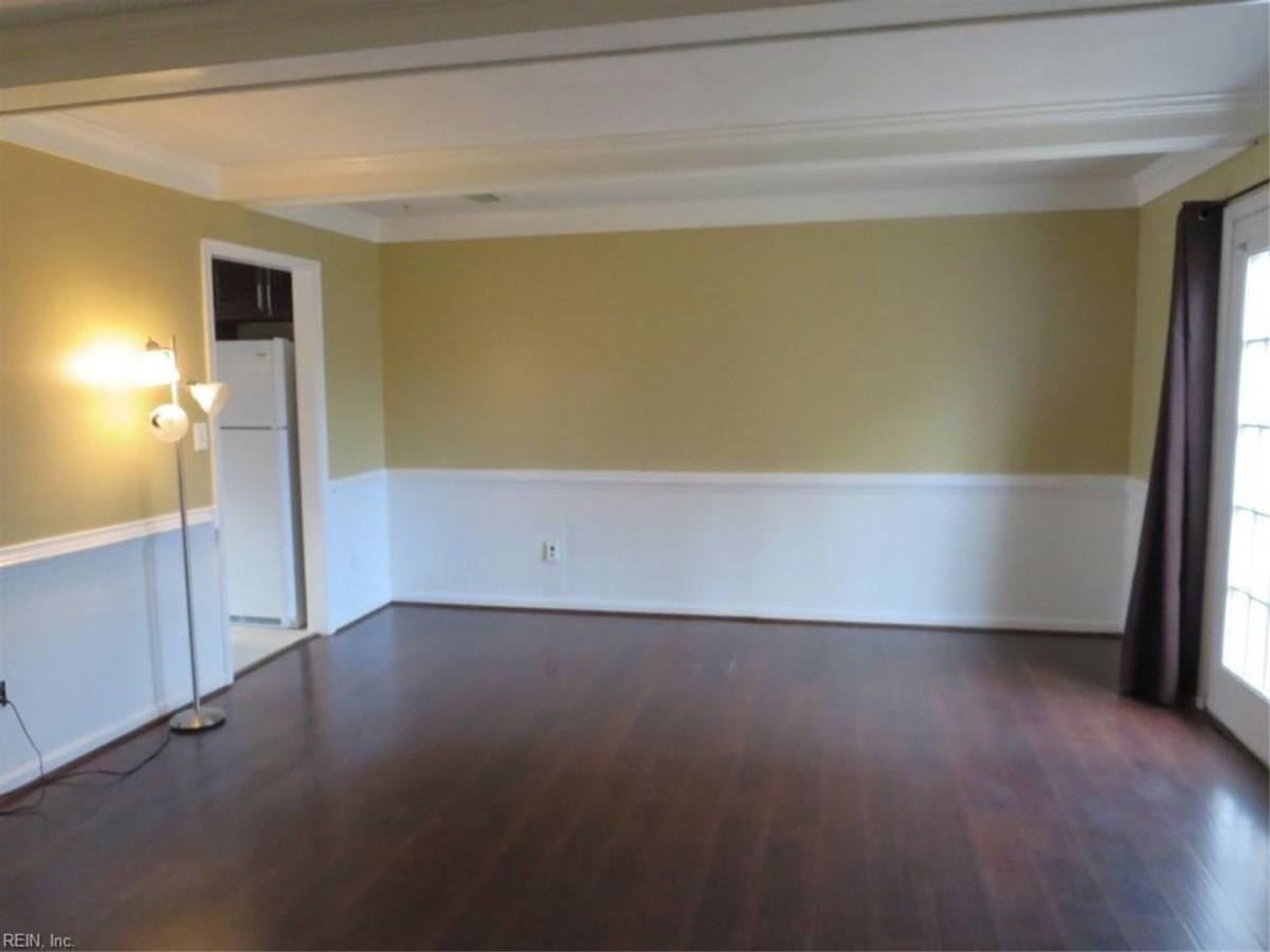 Townhouse for rent at 316 San Roman Dr, Chesapeake, VA 23322