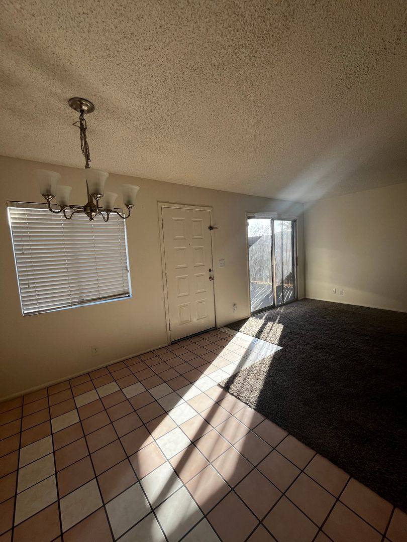 Townhouse for rent at 286 W Palomino Dr, Chandler, AZ 85225