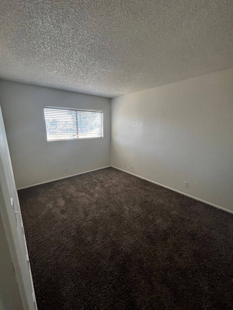 Townhouse for rent at 286 W Palomino Dr, Chandler, AZ 85225