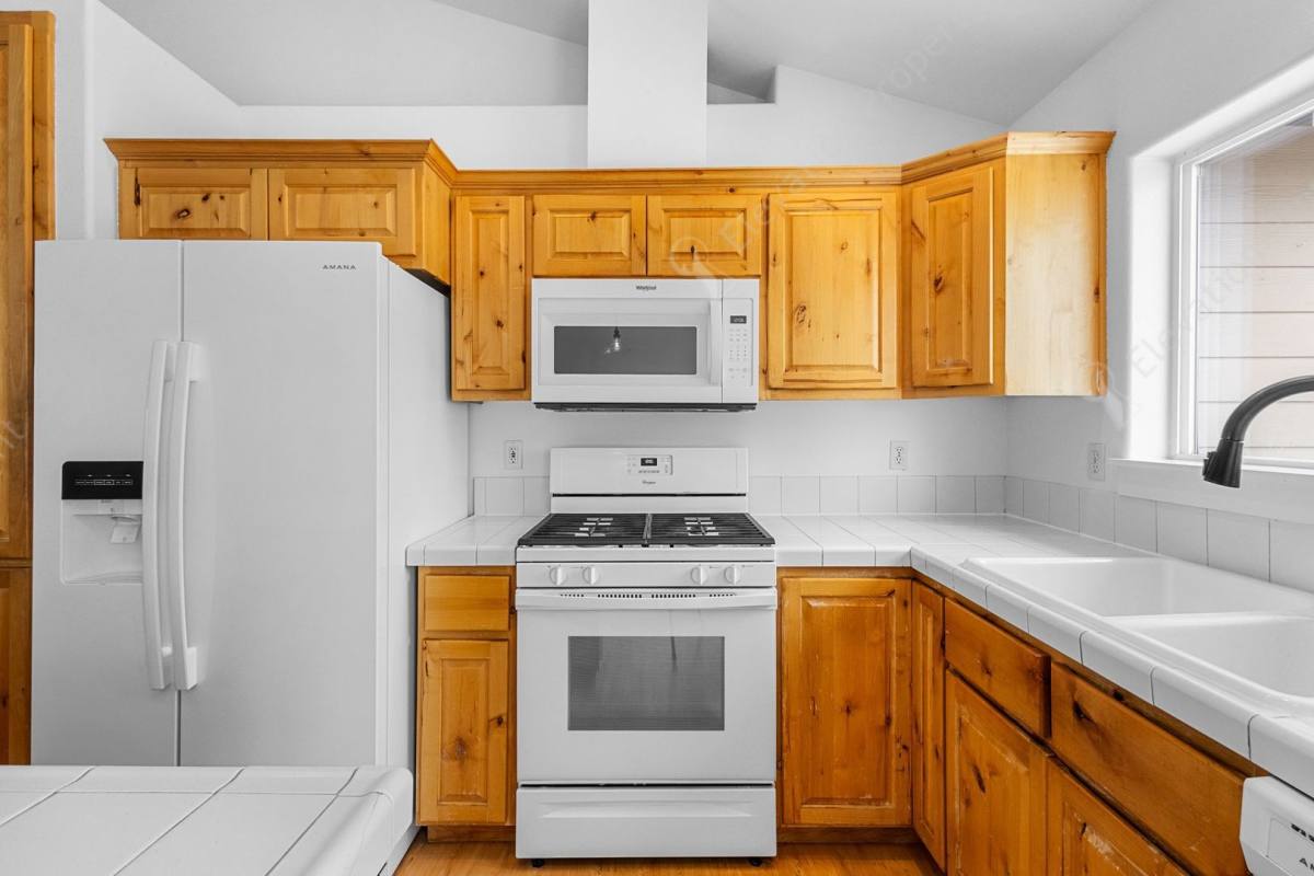 House for rent at 20700 Nicolette Dr, Bend, OR 97701