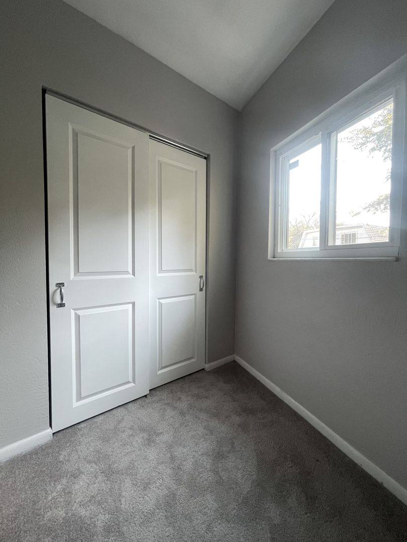 House for rent at 1 Arnold St, Pittsburgh, PA 15205