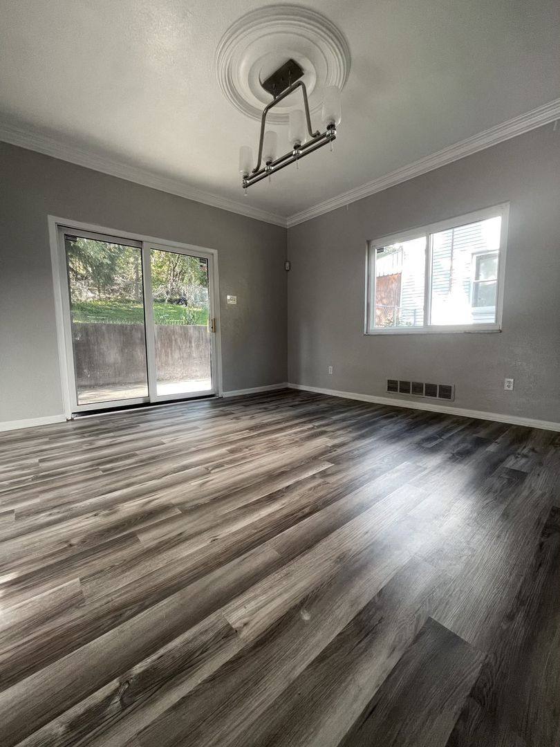 House for rent at 1 Arnold St, Pittsburgh, PA 15205
