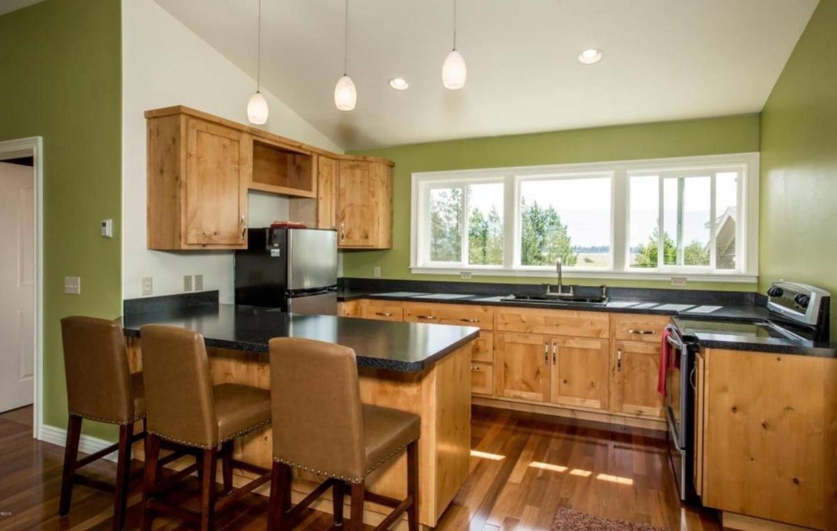 House for rent at 4018 Adu Whitefish Stage Rd, Kalispell, MT 59901