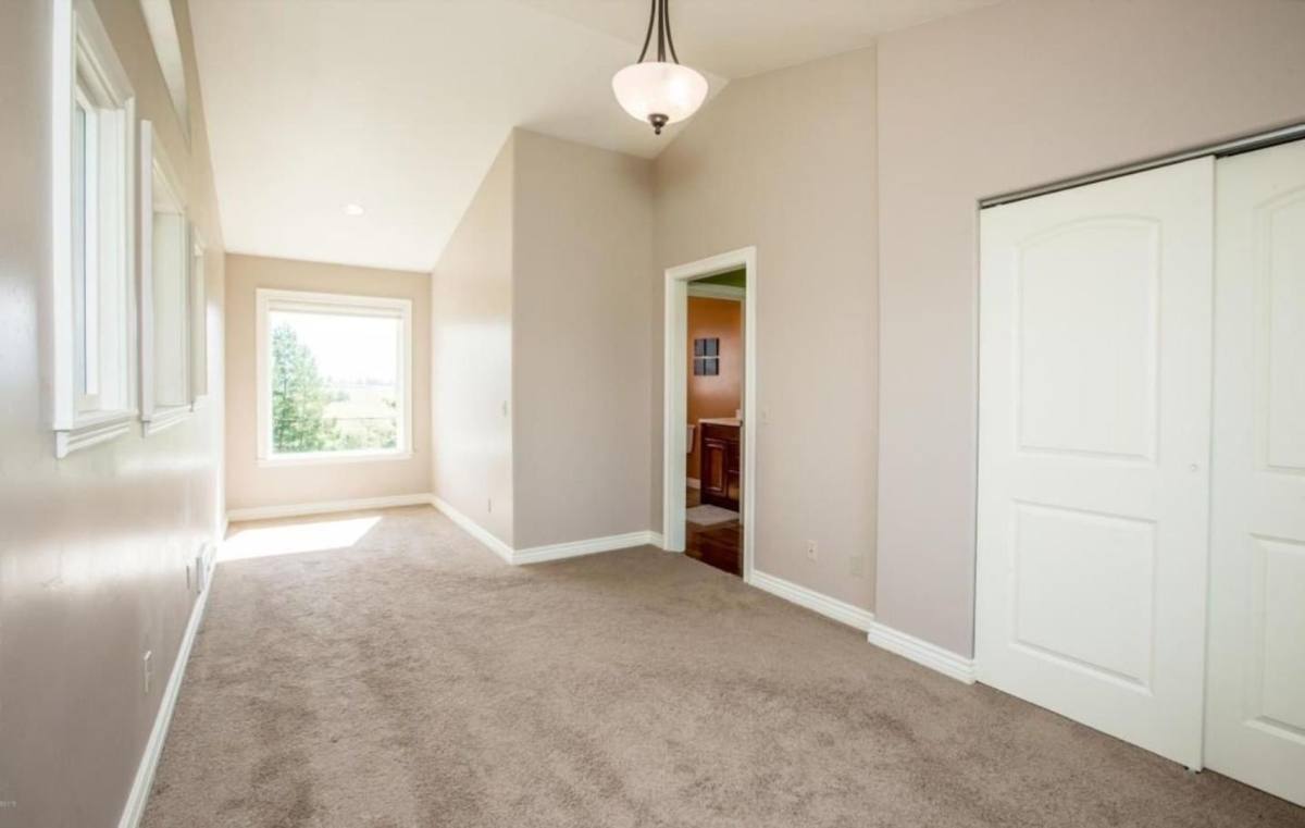 House for rent at 4018 Adu Whitefish Stage Rd, Kalispell, MT 59901