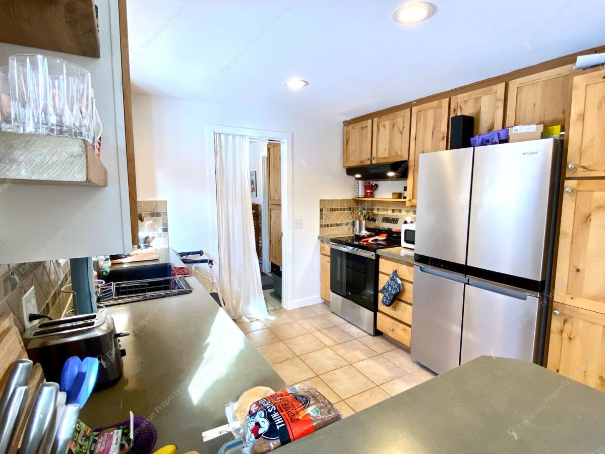 House for rent at 1213 NE Hollinshead Dr, Bend, OR 97701