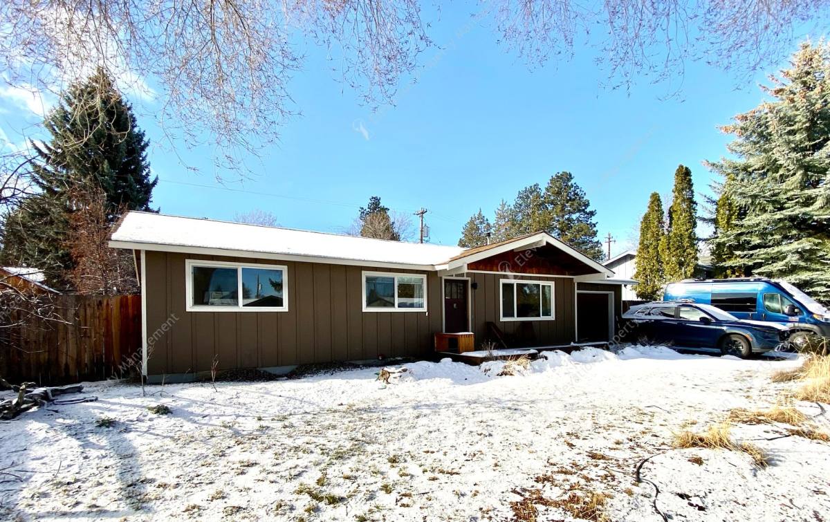 House for rent at 1213 NE Hollinshead Dr, Bend, OR 97701