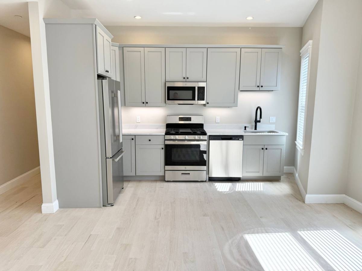 Apartment for rent at 2 Beach Rd, Winthrop, MA 02152