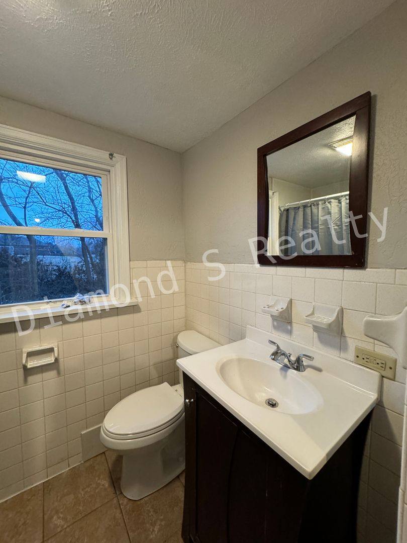 House for rent at 3435 S Sulgrove Ave, Springfield, MO 65804