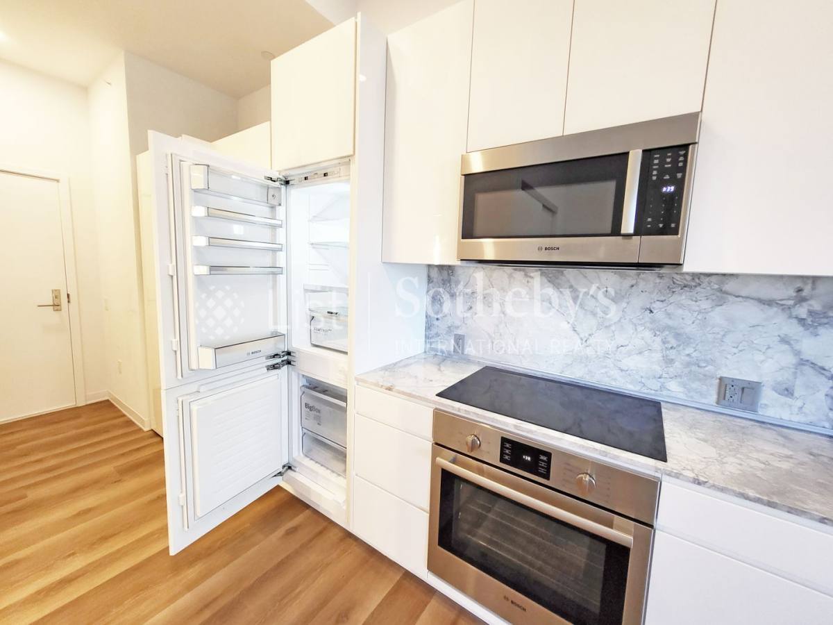 Condo for rent at 987 Queen St, Honolulu, HI 96814