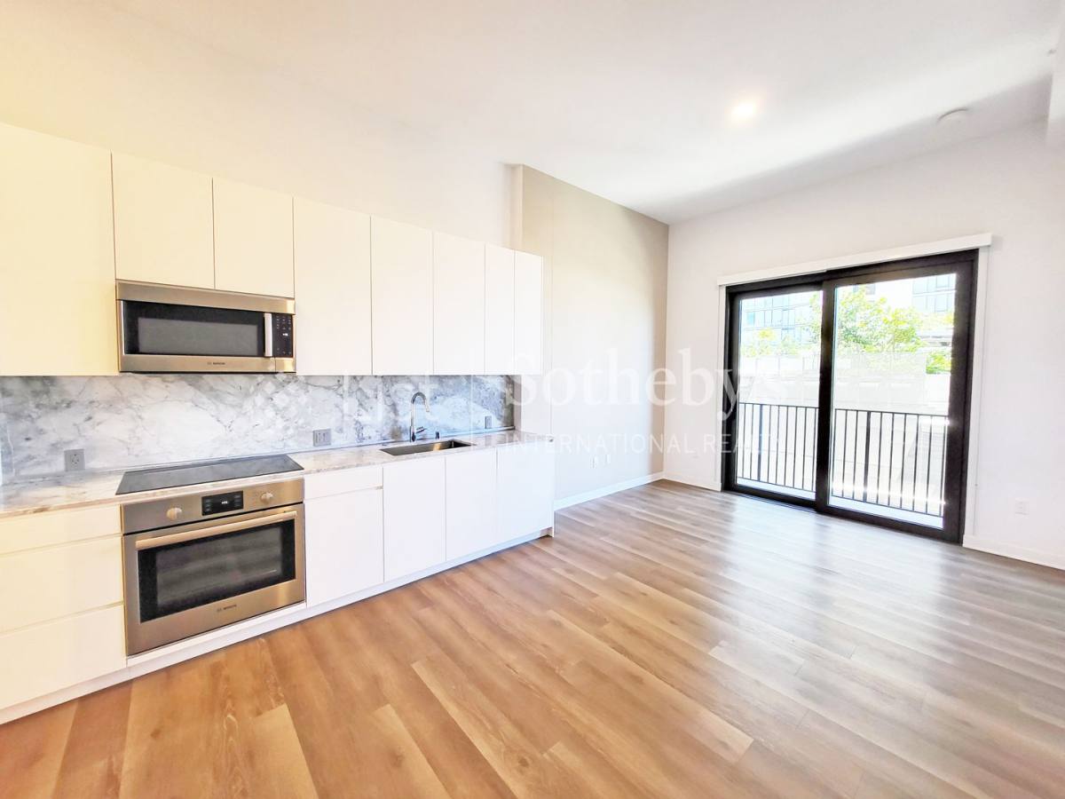 Condo for rent at 987 Queen St, Honolulu, HI 96814