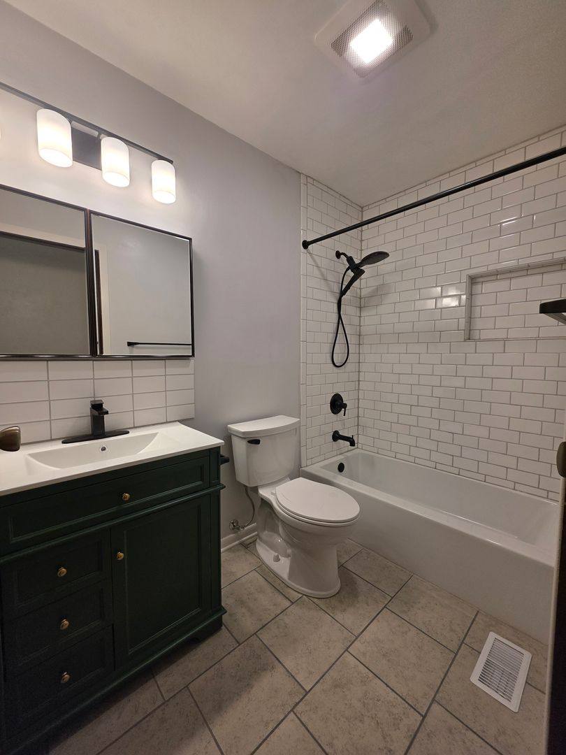 House for rent at 3422 S 129th St, Omaha, NE 68144