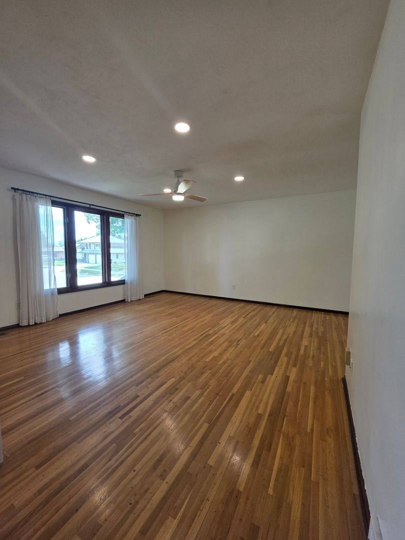 House for rent at 3422 S 129th St, Omaha, NE 68144
