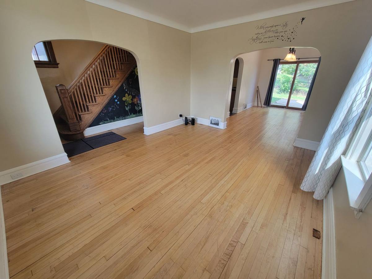 422 N 13th Ave E, Duluth, MN 55805 - House for Rent - Image 2