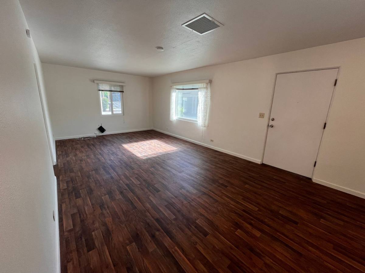 Apartment for rent at 768 W Pine St, Bishop, CA 93514