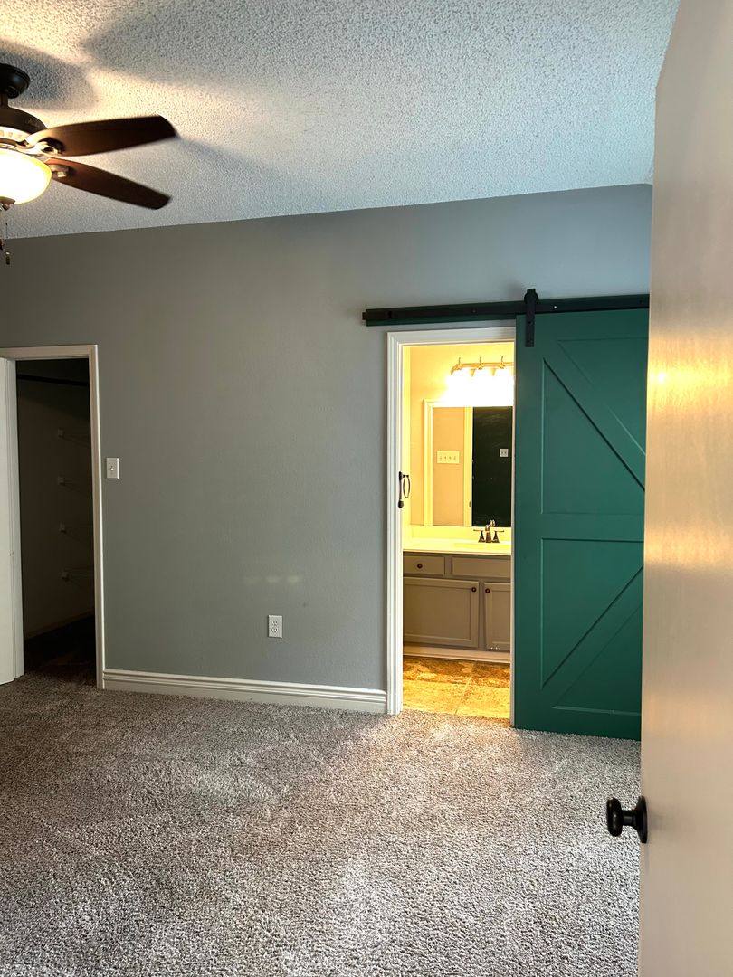 House for rent at 240 Meadow Bend Dr, Baton Rouge, LA 70820