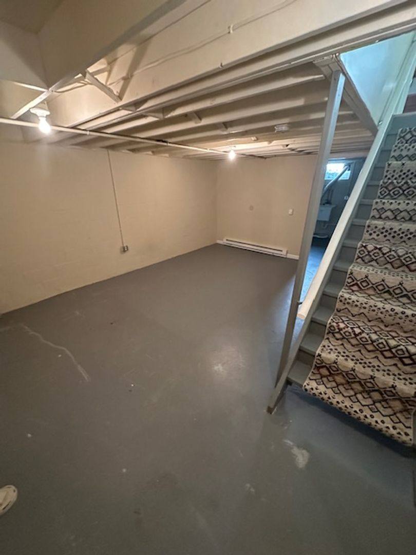Apartment for rent at 1268 N Chapel St, Louisville, OH 44641