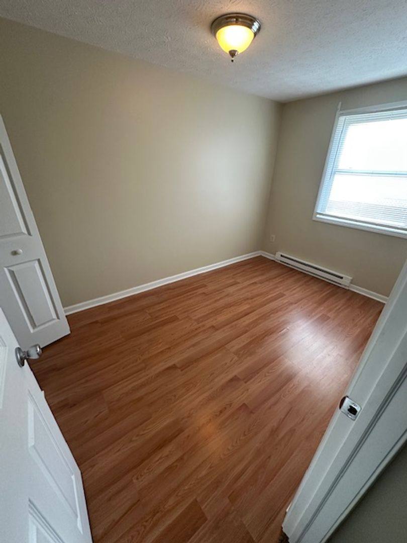 Apartment for rent at 1268 N Chapel St, Louisville, OH 44641