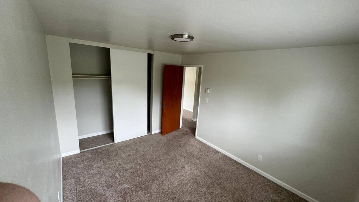 Apartment for rent at 915 SW Adams Ave, Corvallis, OR 97333