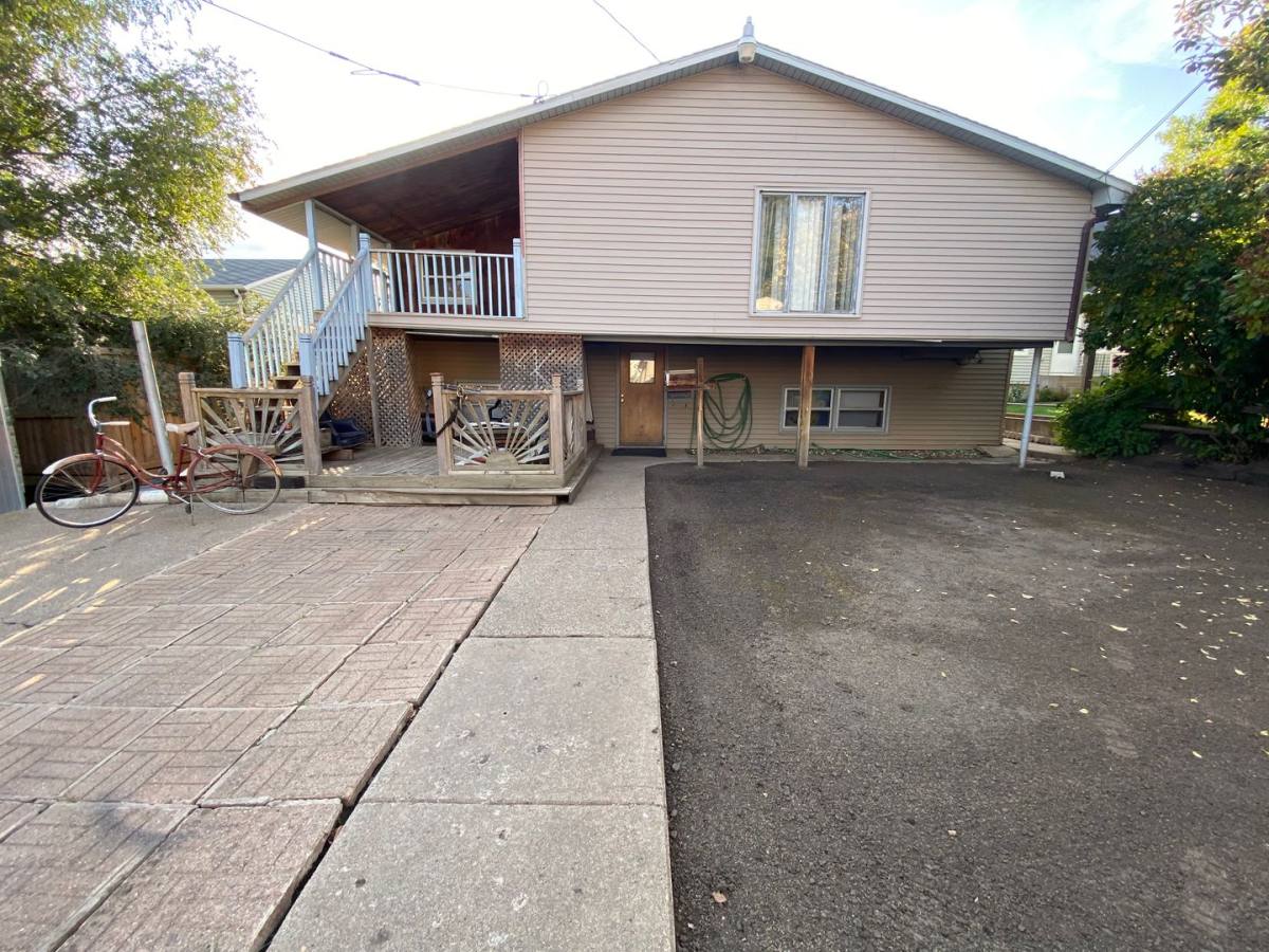 Apartment for rent at 506 1st Ave NE, Mandan, ND 58554