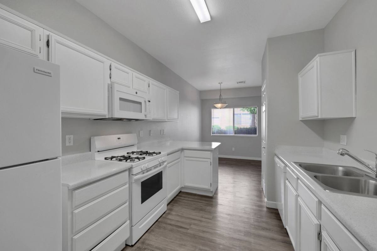 Townhouse for rent at 496 Baby Eagle, Henderson, NV 89012