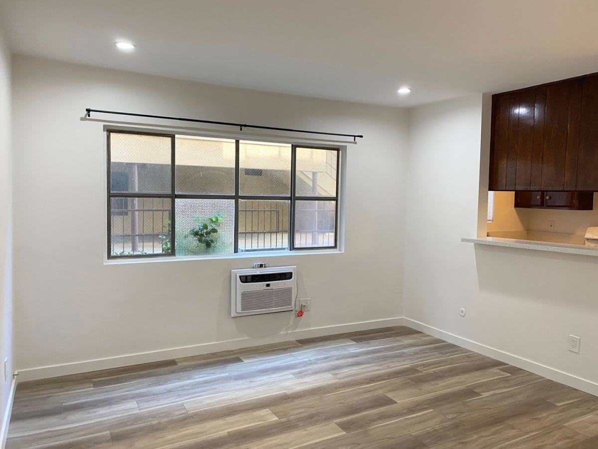 Apartment for rent at 951 - 963 Edgecliffe Dr, Los Angeles, CA 90026