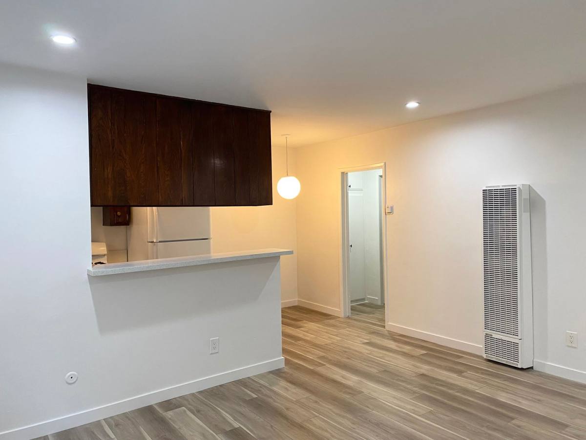 Apartment for rent at 951 - 963 Edgecliffe Dr, Los Angeles, CA 90026