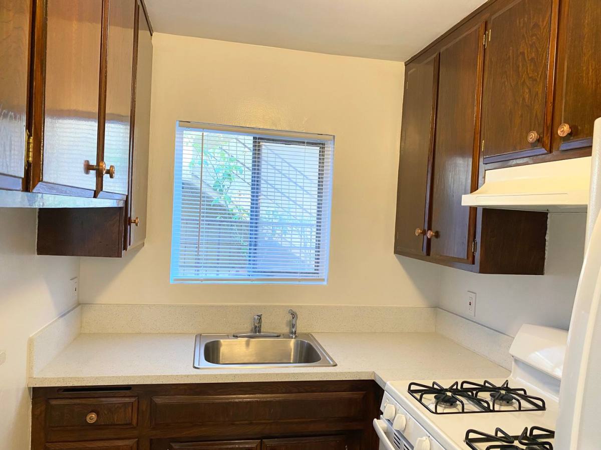Apartment for rent at 951 - 963 Edgecliffe Dr, Los Angeles, CA 90026