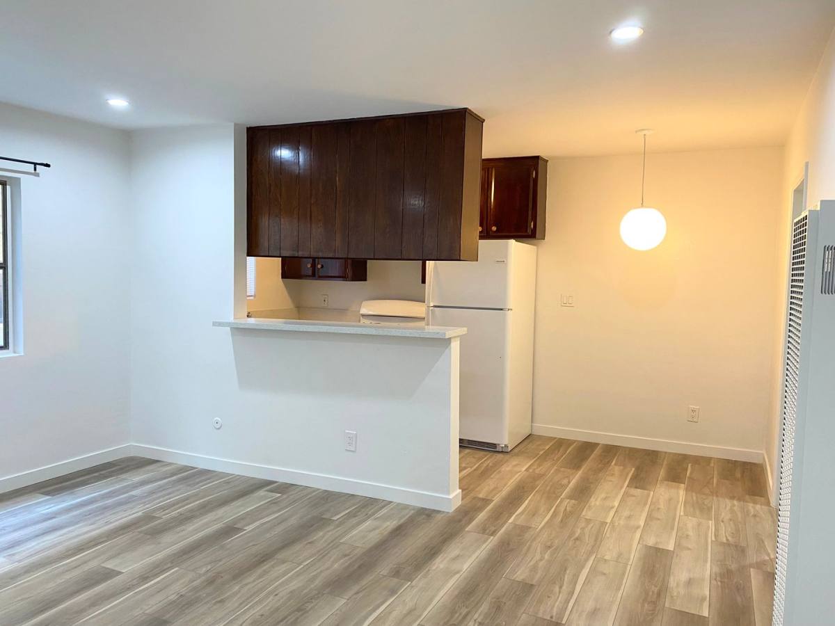 Apartment for rent at 951 - 963 Edgecliffe Dr, Los Angeles, CA 90026